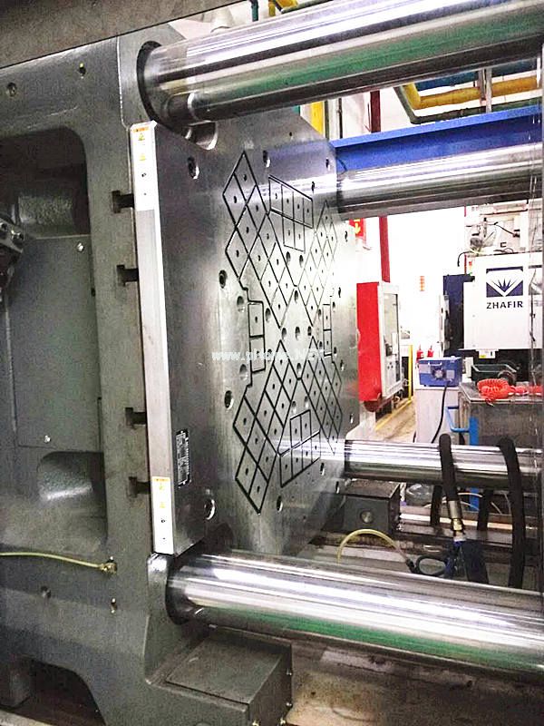 磁力模板在450t注塑機上的應用