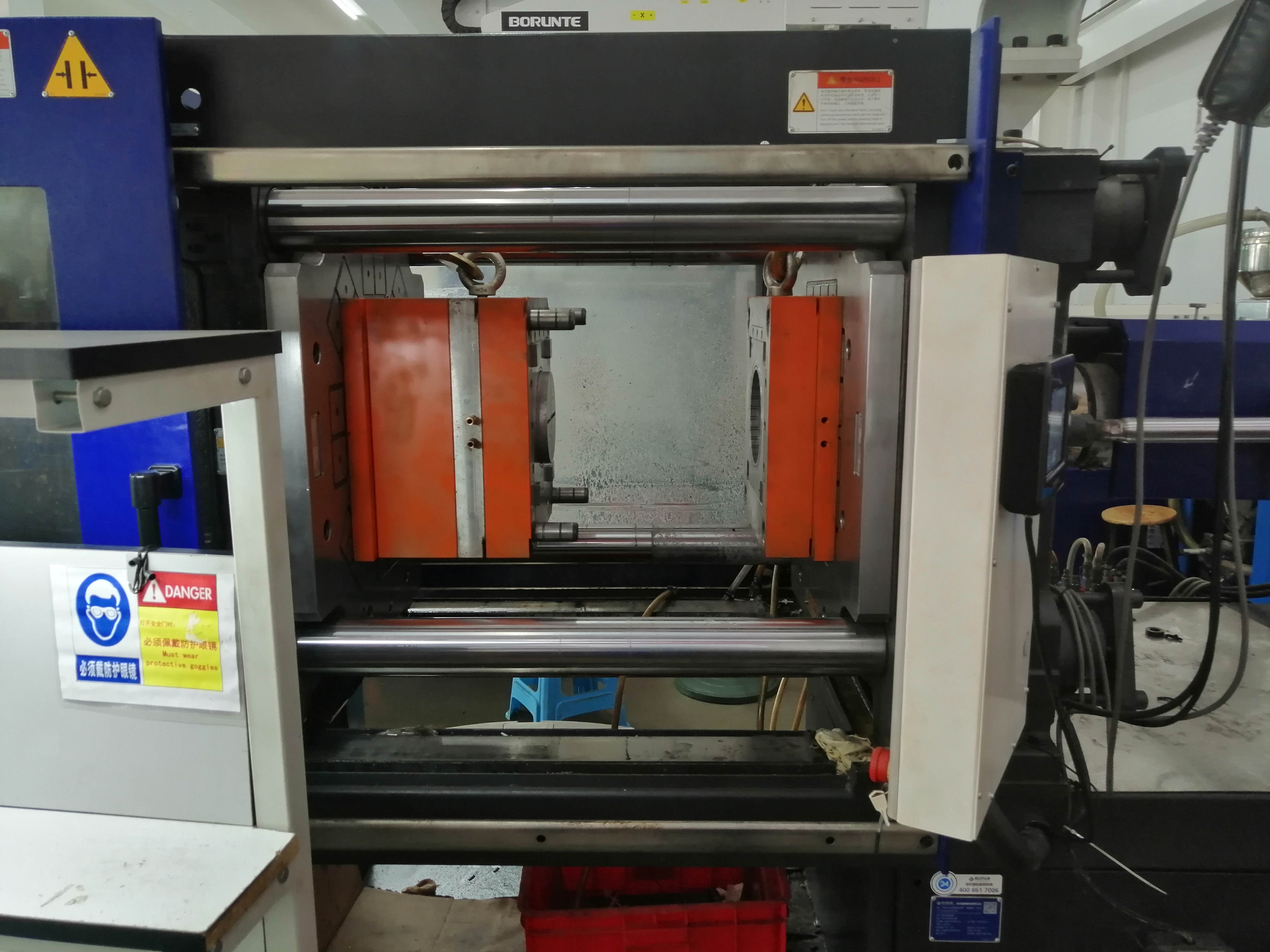 注塑機快速換模系統，磁力模板