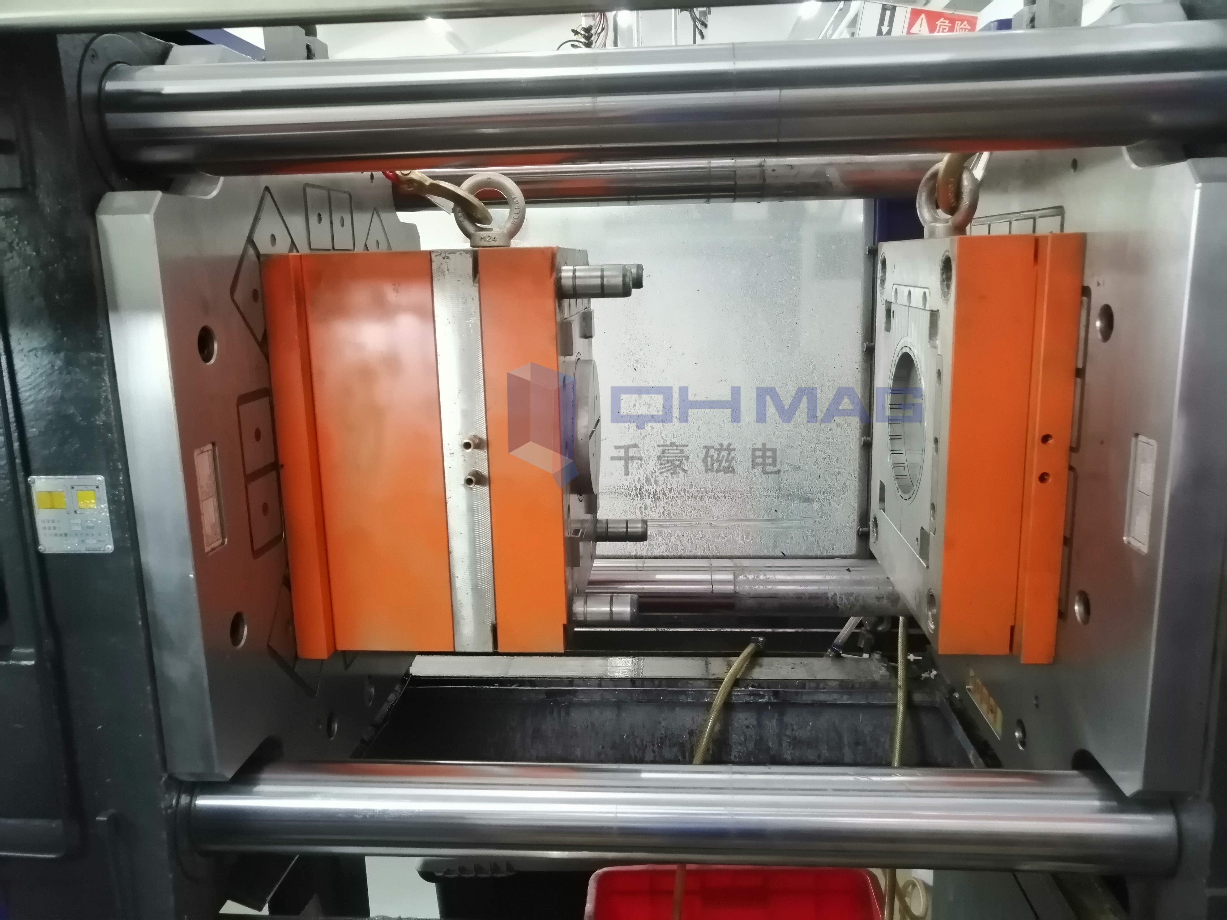 千豪注塑機換模250噸快速換模系統